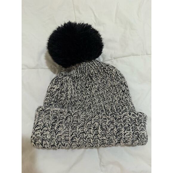 Love Your Melon Detroit Red Wings Pom Beanie – Black & White Knit Hat Pom, - Picture 5 of 6